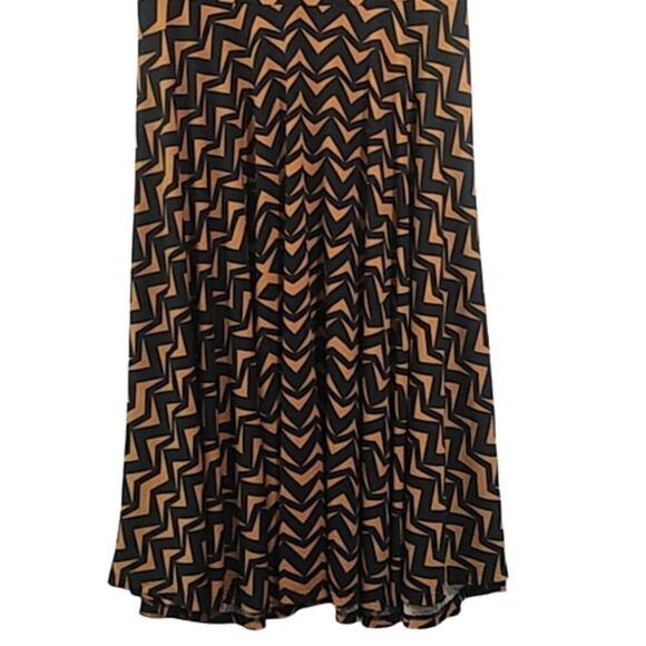 LuLaRoe Chevron Geometric Nicole Dress Fit & Flare Black & Gold Size Medium - Picture 5 of 11